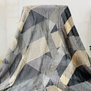 Modern Geometric Fleece Blanket – Soft & Premium Comfort